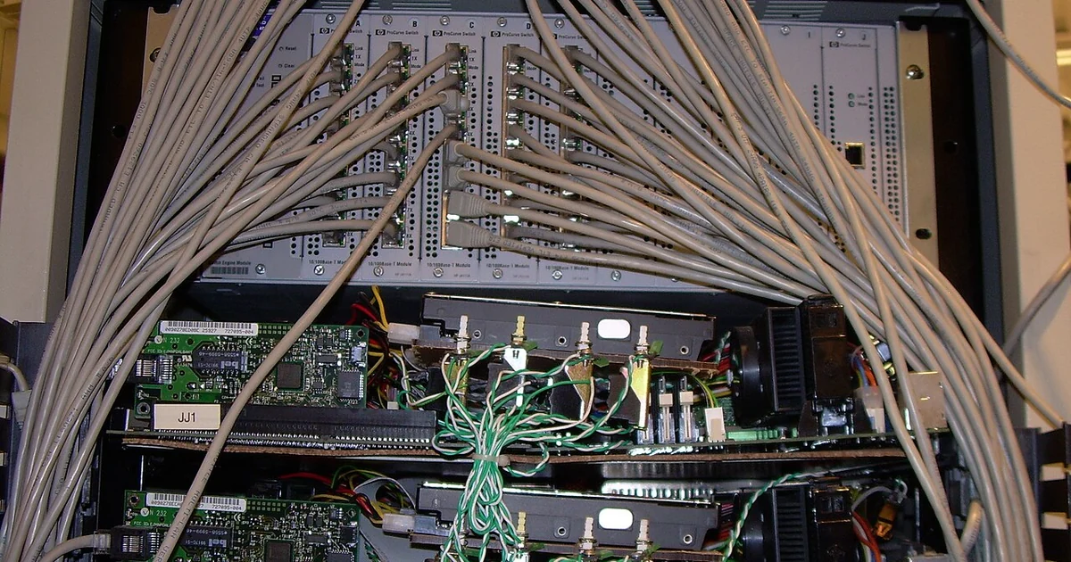 Computer Museum: First Google Cluster rack (detail of networking)